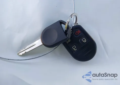 2010 Ford Escape Xlt from USA, damaged, VIN 1FMCU9D70AKA63680